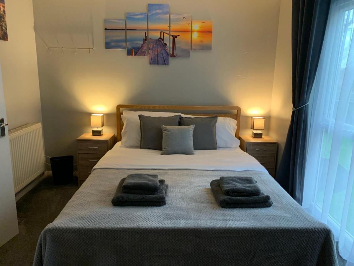 Modern Cosy Warm Home With Free Parking Челмсфорд Екстер'єр фото