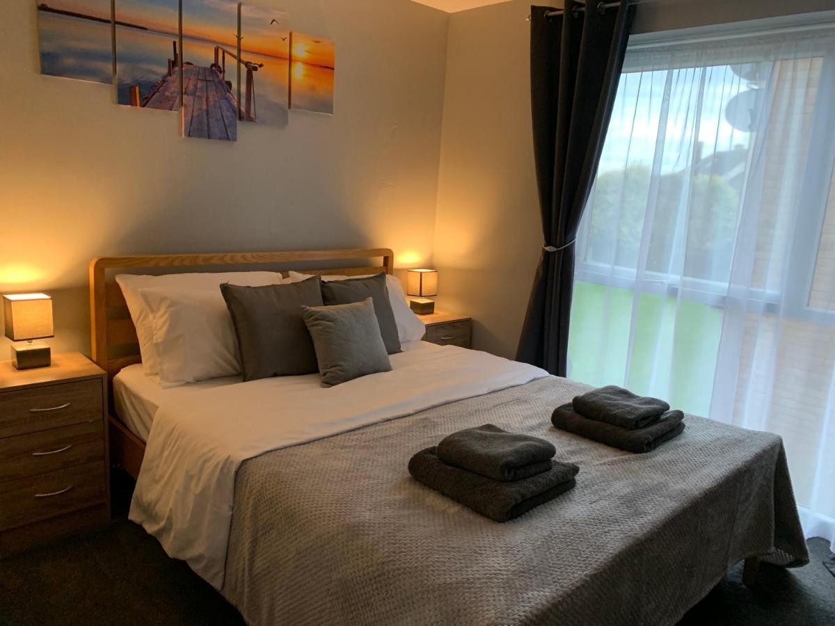 Modern Cosy Warm Home With Free Parking Челмсфорд Екстер'єр фото
